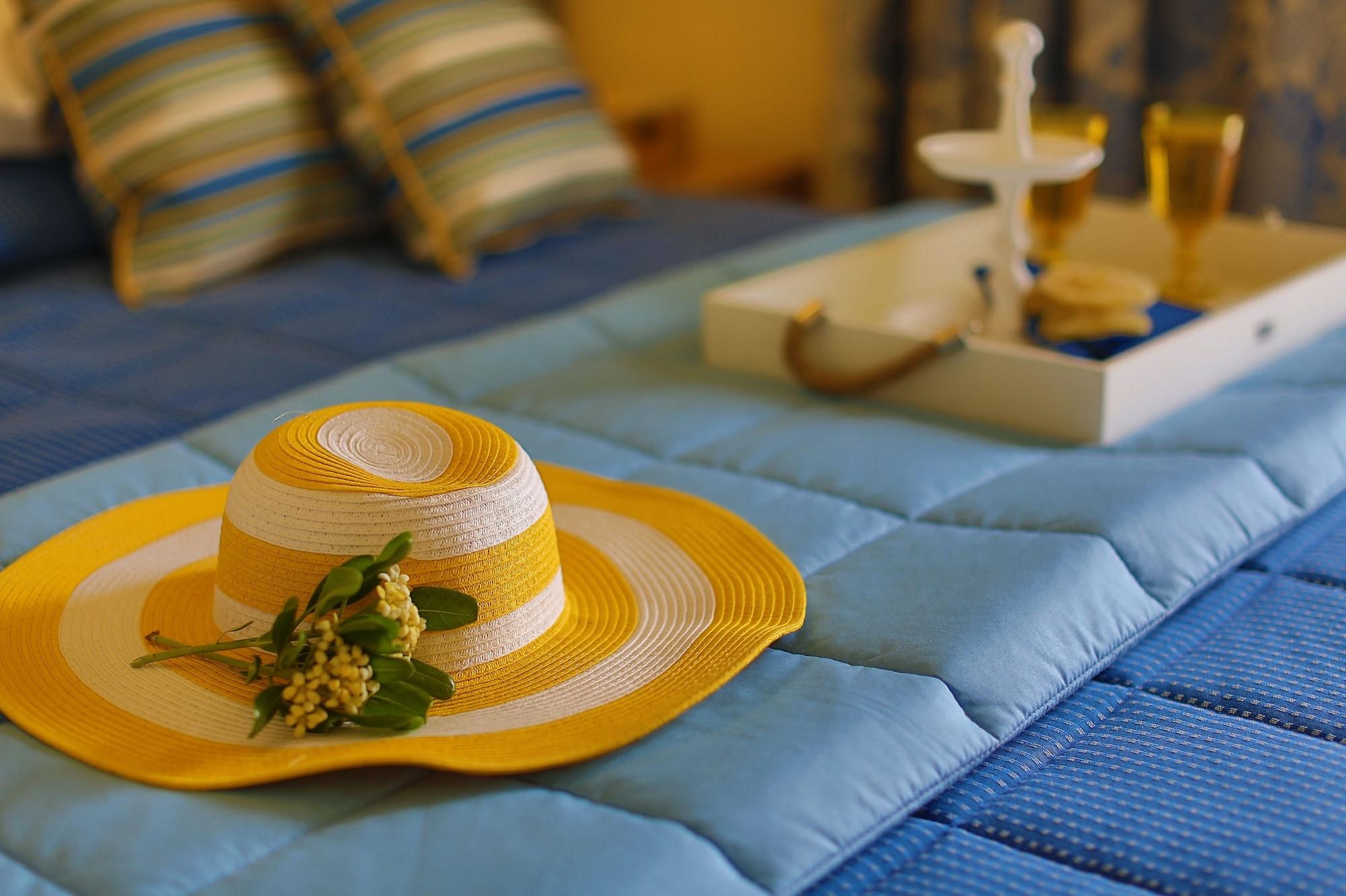 Dolphin Bay Seaside Resort & Suites Galissas Eksteriør billede