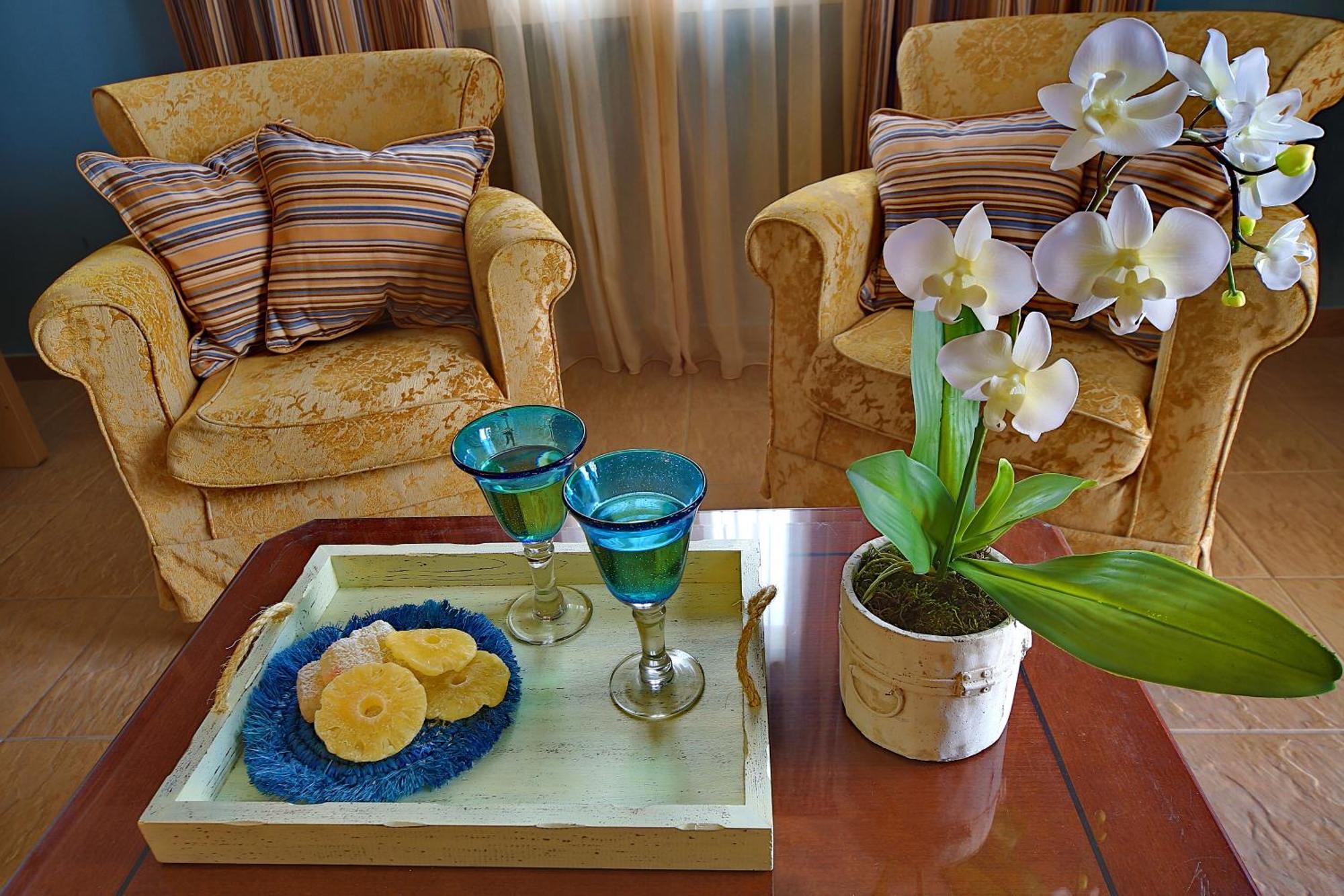 Dolphin Bay Seaside Resort & Suites Galissas Eksteriør billede