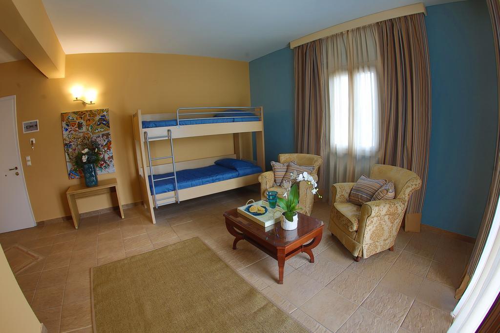 Dolphin Bay Seaside Resort & Suites Galissas Eksteriør billede