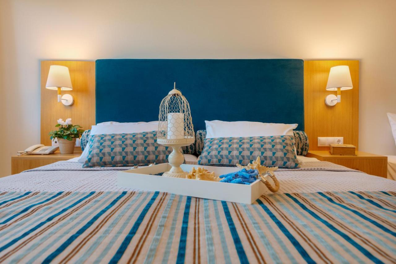 Dolphin Bay Seaside Resort & Suites Galissas Eksteriør billede
